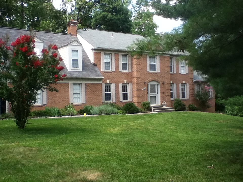 2nd image of 4917 Walkingfern Dr