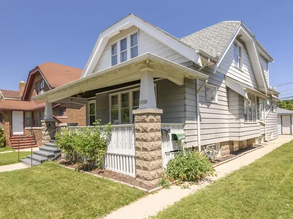 3252 North Dr Lester Carter DRIVE #3252A, Milwaukee, WI 53206