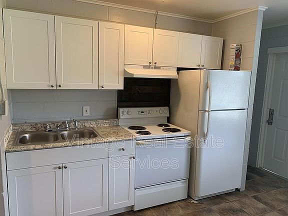 2nd image of 843 Union St S APT C