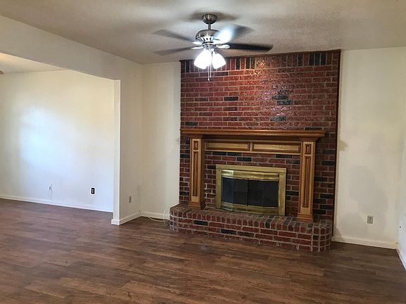 5th image of 2205 Loretta Ln