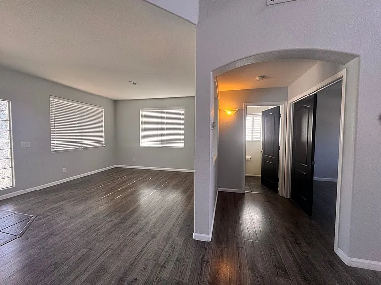 5353 N Ormondo Way — Photo 7