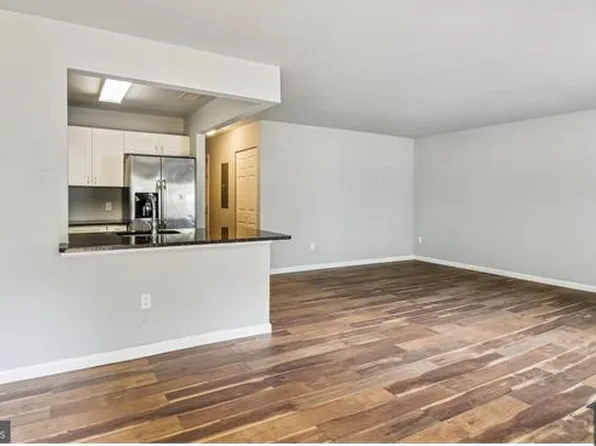 85 Ashlar Hill Ct, Parkville, MD 21234
