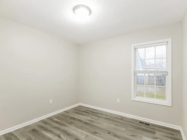 820 Turning Point Ln — Photo 12