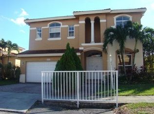 15892 SW 63rd Ter, Miami, FL 33193