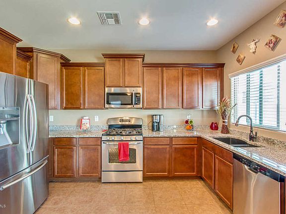 3rd image of 1038 W Dove Tree Ave