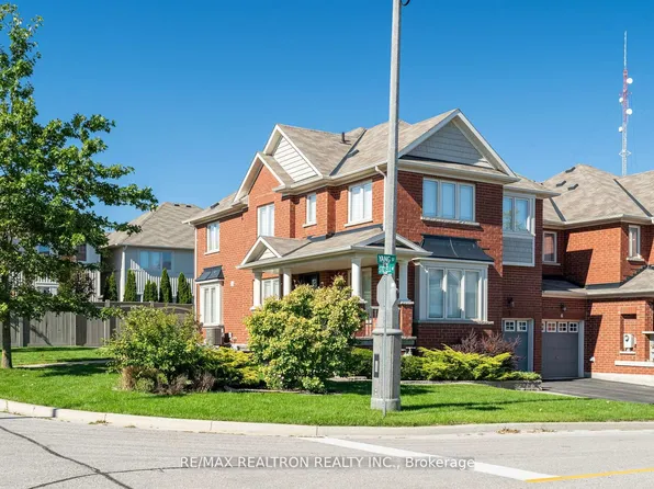 2 Yang St, Richmond Hill, ON L4E 0M6