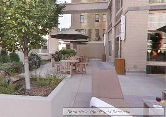 Rented by Bond New York | media 28