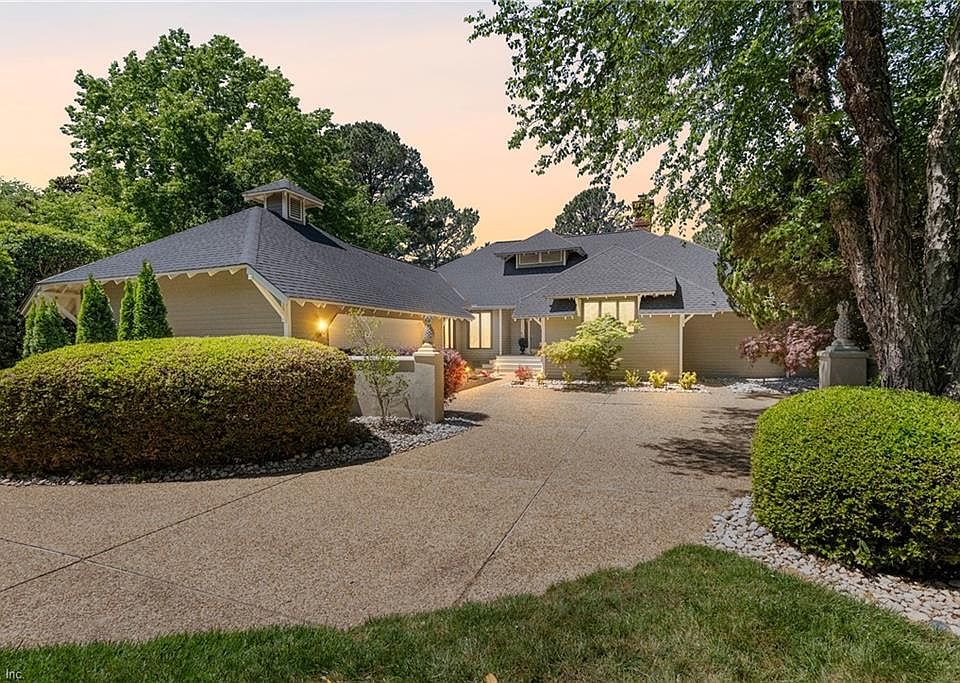 1st image of 108 Broomfield Cir