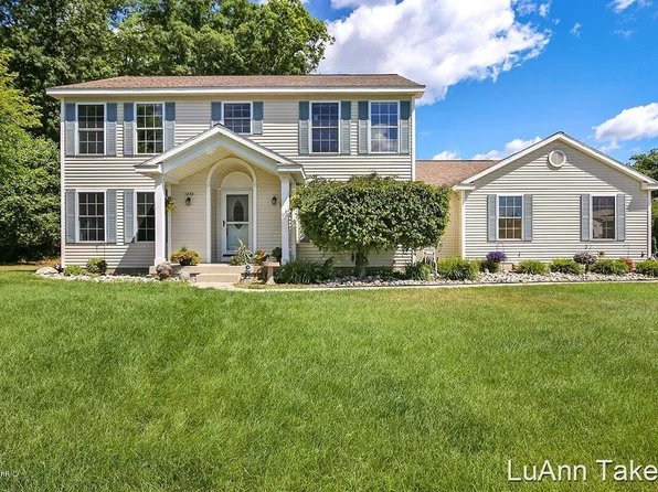 1345 Millwood Dr NE, Belmont, MI 49306