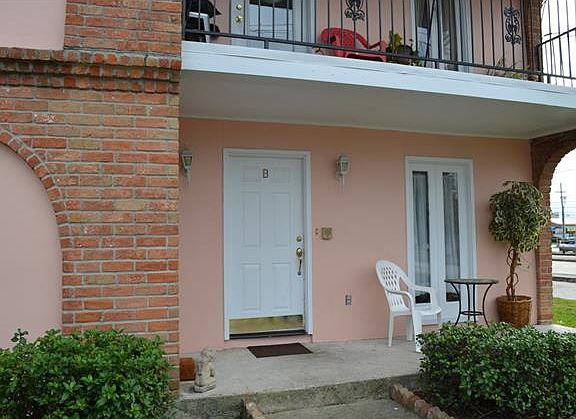 2nd image of 3416 W Esplanade Ave N APT B