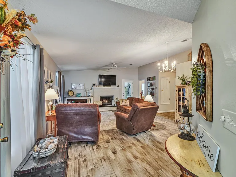 1696 Valparaiso Blvd — Photo 9