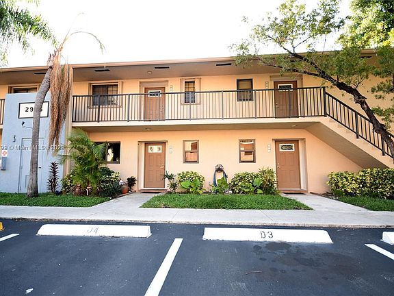 4th image of 2965 NE 8th Ter APT 202
