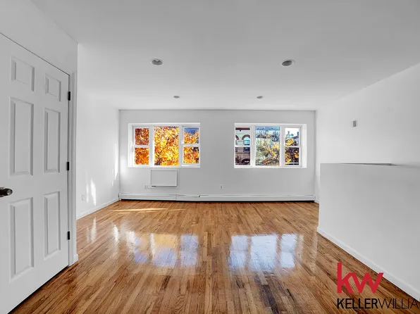 541 Hart Street image 1 of 8