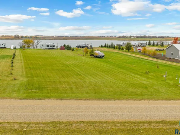 19837 Hoffman Ave, Arlington, SD 57212