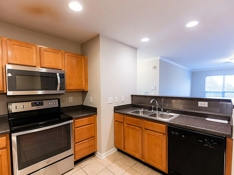 3712 Cotswold Ave #B — Photo 9