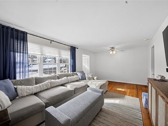 5th image of 107 Sherbrooke Rd