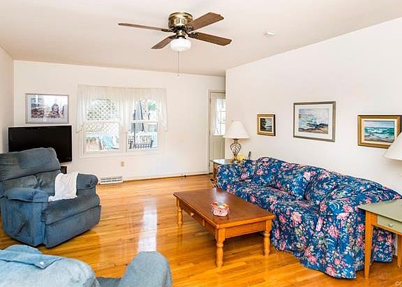 5th image of 9171 Odey Dr