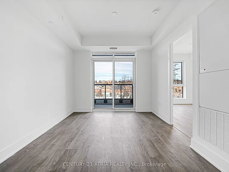 858 Dupont St #318 — Photo 16