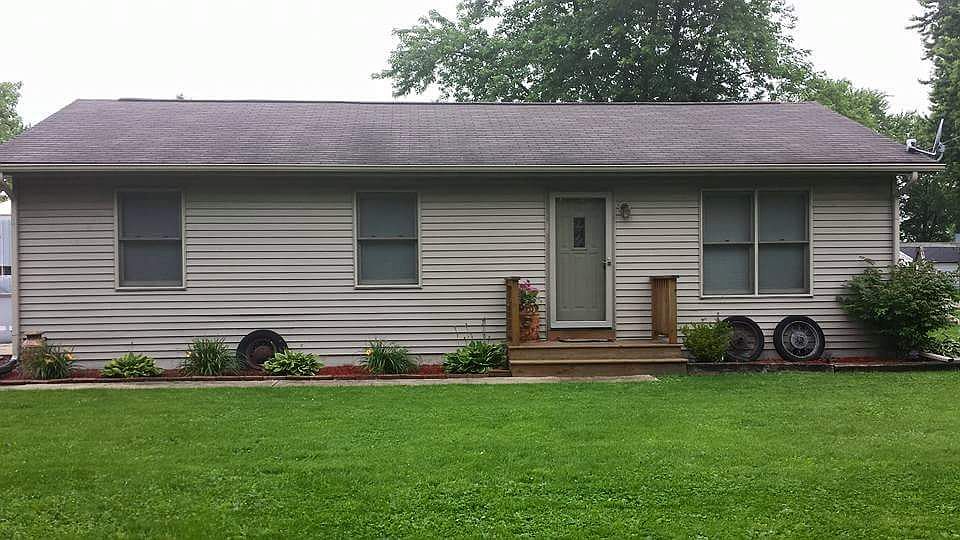 1st image of 213 E Curtis St