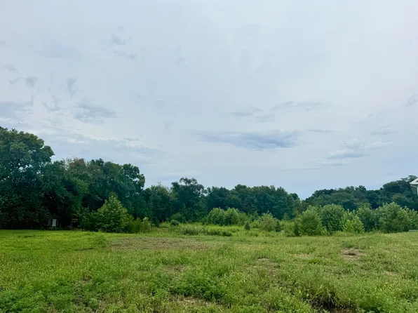 51 Firefly Ct, Chatham, IL 62629