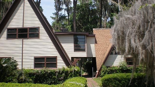 1st image of 640 SE 1st St