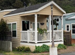 32200 N Harbor Dr #13, Fort Bragg, CA 95437