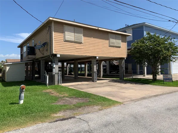 585 Warsaw St, Bayou Vista, TX 77563