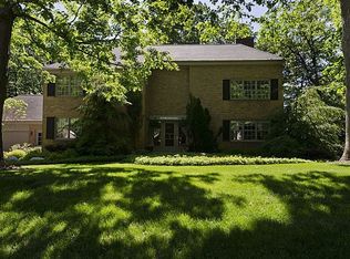 3945 Waldenwood Dr, Ann Arbor, MI