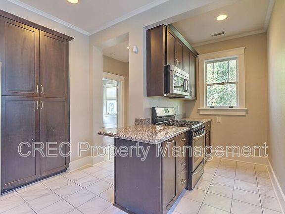 5th image of 831 Rutledge Ave