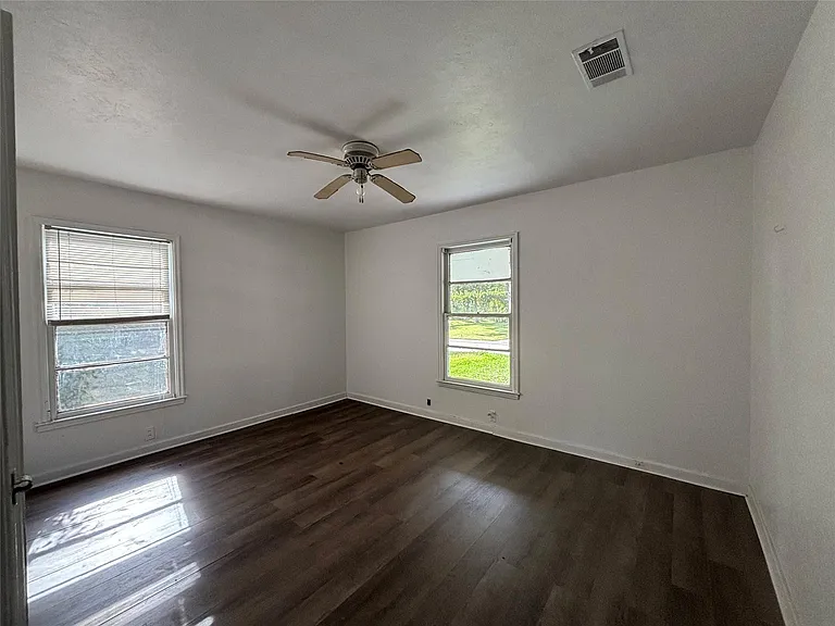 612 Winding Way St — Photo 7