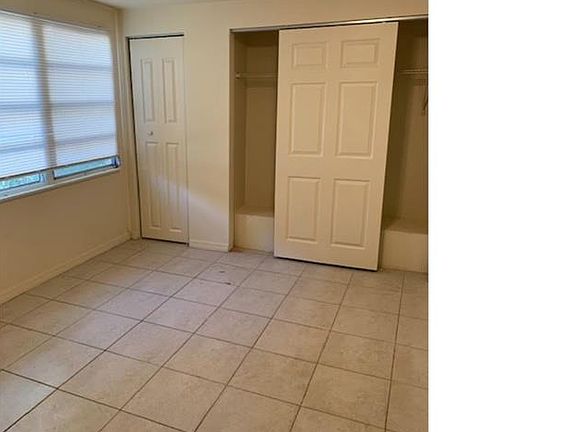 4th image of 2567 16th Ave S