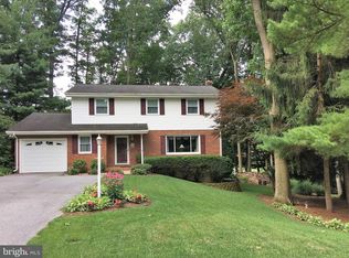 5606 Woodhaven Ct, Sykesville, MD 21784