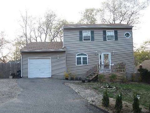 2nd image of 35 Sayville Rd