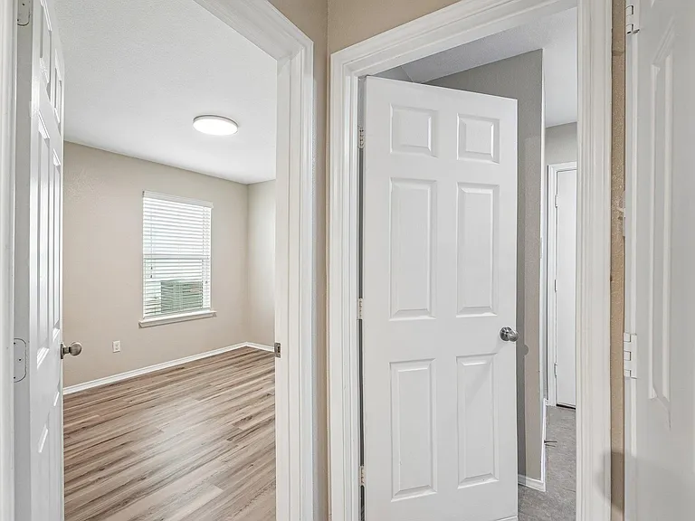 9209 Bowfield Dr — Photo 18