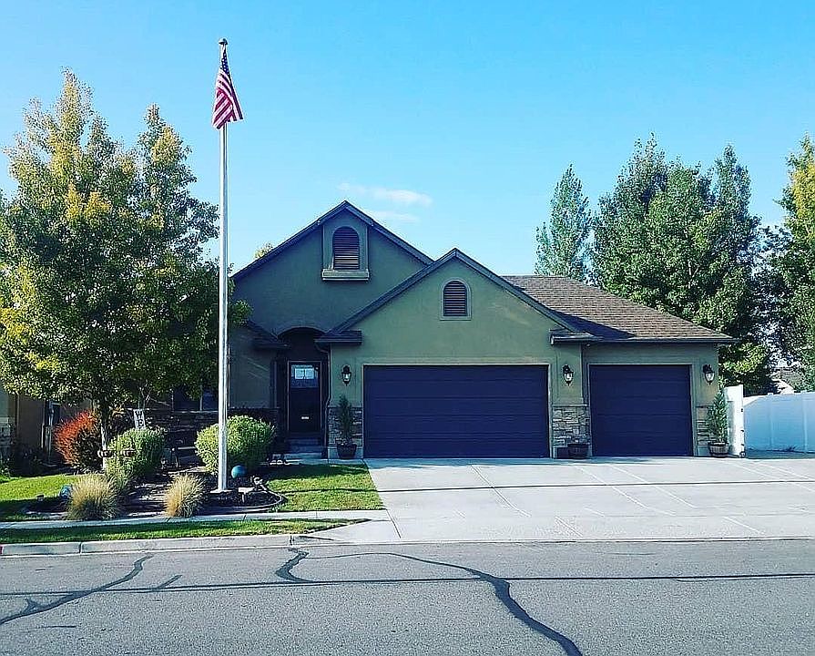 1st image of 5318 N Cambridge Way