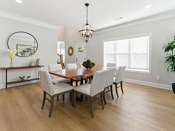 3rd image of 2990 Shallowford Rd NE