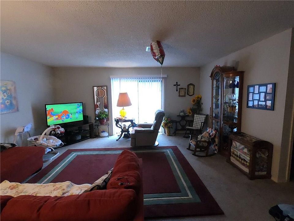2nd image of 10 Walter Cir