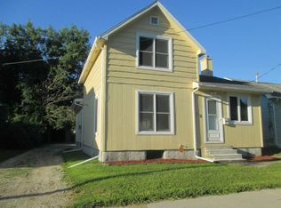 518 Pleasant St, Waterloo, IA 50702