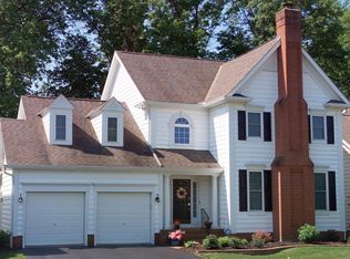 4955 Heath Gate Dr, New Albany, OH 43054