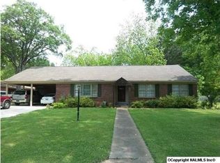 2108 Woodmont Dr SE, Decatur, AL 35601