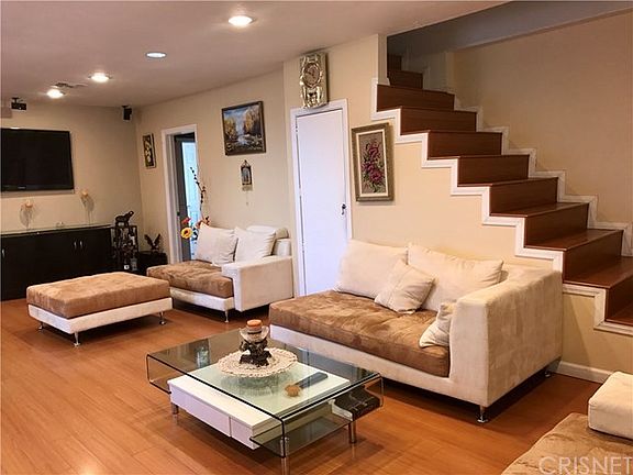 5th image of 8043 Wisner Ave