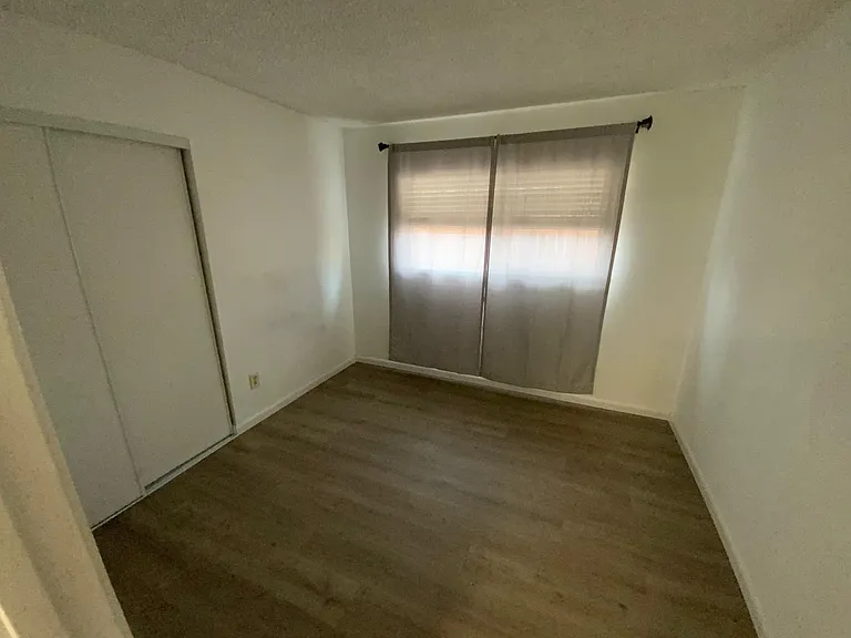 401 Massachusetts Ave — Photo 5