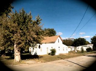 726 S Neosho St, Council Grove, KS 66846