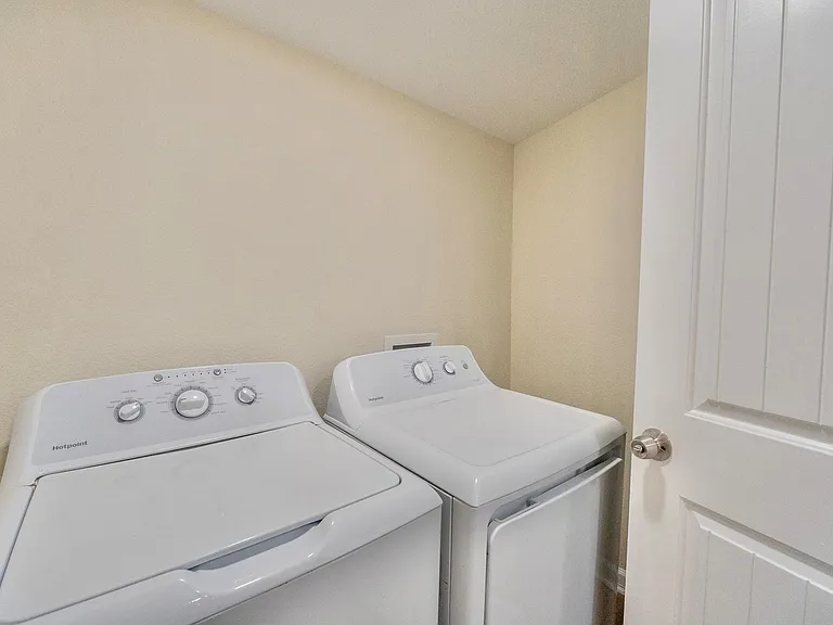 529 S Illinois Ave — Photo 19