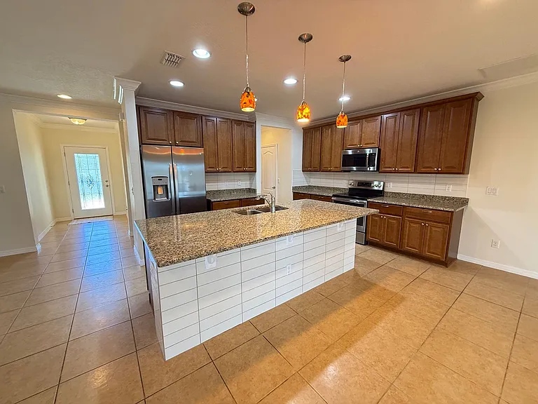 1220 Water Willow Dr — Photo 4