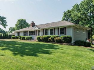2 Maria Ln, Kinnelon, NJ 07405