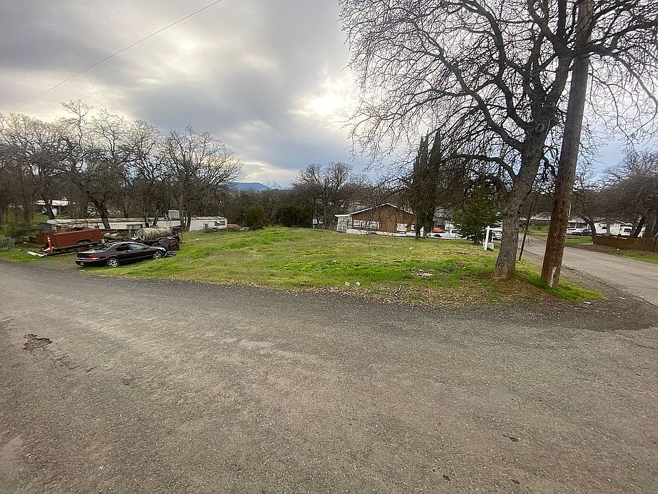 2nd image of 15989 32nd Ave