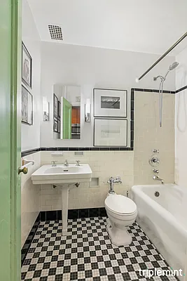 Sold by Triplemint | media 4