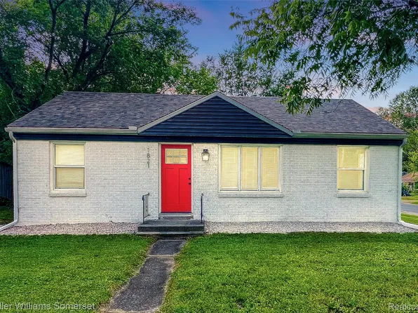 1821 Nazareth Rd, Kalamazoo, MI 49048
