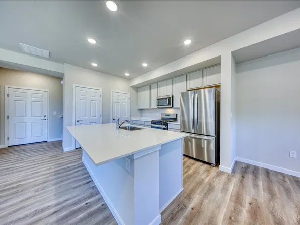 2897 E 103rd Dr, Thornton, CO 80229